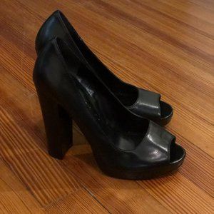 Gorgeous Leather Platform Pumps